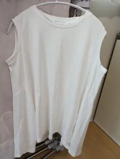 ノースリーブシャツ