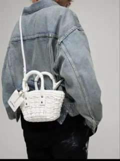 美品　BALENCIAGA ホワイト かごバッグ BALENCIAGA ホワイト かごバッグ - メルカリ