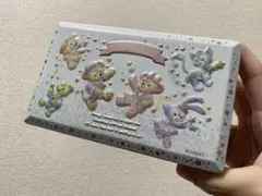 ダッフィー&フレンズ　缶