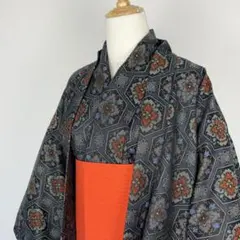 着物 紬 紺色 六角形 花文様 袷着物 単衣羽織 セット 亀甲花菱 裄62のサムネイル