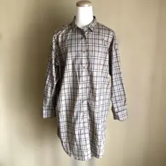 ベージュ系チェック長袖シャツ