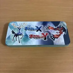 ポケモンセンター限定 缶ペンケース ブラック・ホワイト レシラム