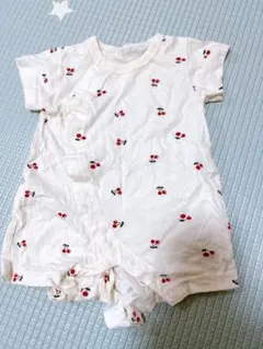 チェリー柄ロンパース 50〜60cm
