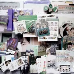 BTS JIN ジン　大量まとめ売り 【匿名配送】のサムネイル