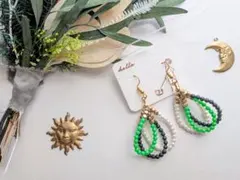 ネオンカラー グリーン 3連パール ピアス イヤリング