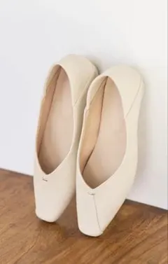 VIS さっと履けるVカットバブーシュパンプス/2WAY キナリのサムネイル