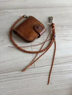 RED MOON 二つ折り財布 ブラウン美品 ウォレットロープは付属しません。のサムネイル