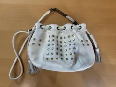 バーバリーブルーレーベル スタッズ付きショルダーバッグ