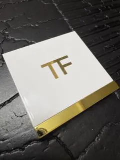TOM FORD ソレイユ グロウ ハイライター 02 ヌード サンドのサムネイル