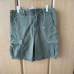 ユニクロ　　オリーブグリーン カーゴショートパンツ　メンズ