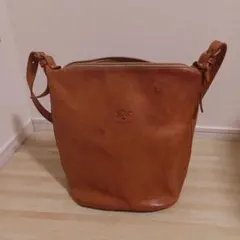 IL BISONTE　ブラウンレザーショルダーバッグ
