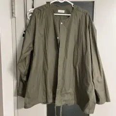 EN ROUTE ノーカラーシャツ　オリーブグリーンのサムネイル