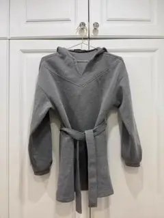 グレー フード付き スウェット