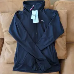 新品未使用)FILA ブラック色で着回し◎！ラッシュガード！Mサイズ