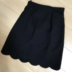 黒　タイトスカート　膝丈　裾かわいい