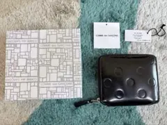 コムデギャルソン　エンボスドット　レザー　二つ折り財布