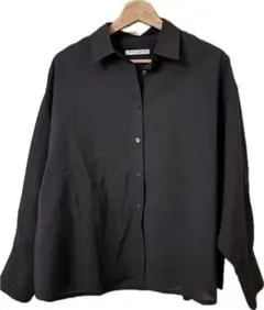 ビューティーアンドユース　黒　長袖シャツ