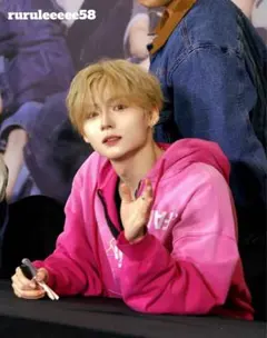 YEONJUN GGUM 着用フーディ VAIN RG Zip Hoodie - メルカリ
