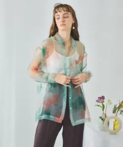 【数回のみ着用】ウォーターカラーシアーシャツ