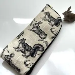 お値下げ！L字ファスナー　メガネポーチ　動物メリーゴーランド