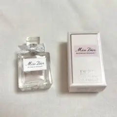ミスディオール　miss dior ブルーミングブーケ　5ml 巾着
