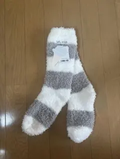 グレー/ホワイト ストライプルームソックス