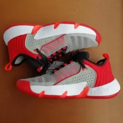 【新品】adidas　28cm　バスケットボールシューズ　トレイ ヤング　赤のサムネイル