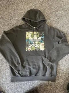 アディダスオリジナルスフローラルプリント パーカー