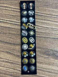 20粒耳つぼジュエリー