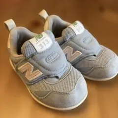 美品 13cm ニューバランス 水色 女の子 ファーストシューズ 靴 スニーカー