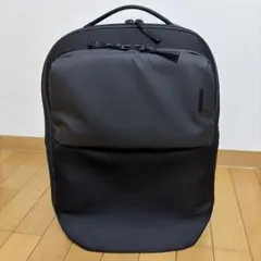 最終値下げIncase A.R.C. Daypackのサムネイル