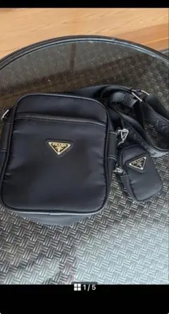 PRADAショルダーバッグ