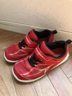 瞬足スニーカー　赤　19.5 幅広