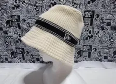 アイボリー ニットバケットハット ブラックストライプ