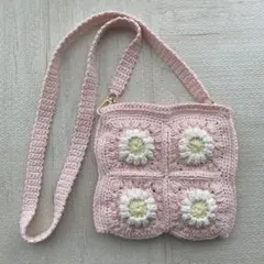 花モチーフ　かぎ針編み　ショルダーバッグ