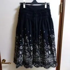 レキップ　ヨシエイナバ　黒花柄刺繍