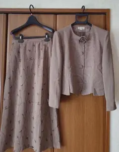 スーツ ジャケットとスカートセット 11号 ブラウン系