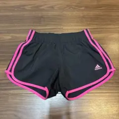 最終価格！adidas 黒ピンク サイドストライプ ショートパンツ