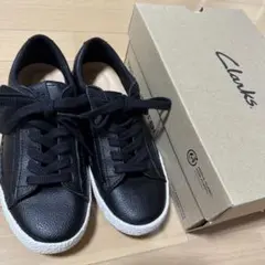 クラークス スニーカー