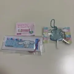 ばんそうこうキーホルダー　サンリオキャラクターズ キャンディチャーム　シナモン