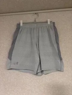UNDER ARMOUR 半ズボン
