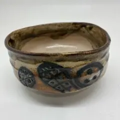 茶道具　茶碗　不規則形状 黒い模様　銘あり#3001