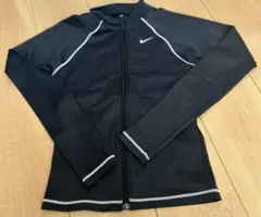 ナイキ　ラッシュガード　サイズS
