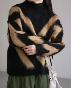 値下げ　 タグ付き　ジャガードビックプルオーバー　ニット