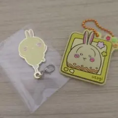 ちいかわ　うさぎ　メタルチャーム　ラバーマスコット