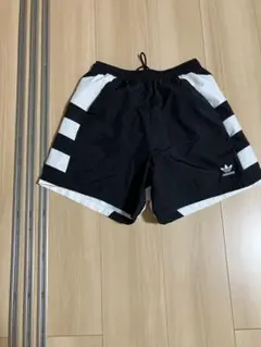 adidas オリジナルス　ストライプ ショートパンツ気持ち値下げ！！さらに！！