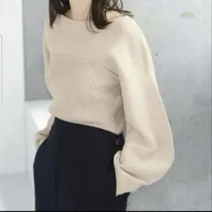 リブ編みバルーンスリーブニットベージュ