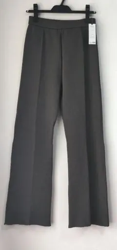 hug o war センタープレスリブニットパンツ