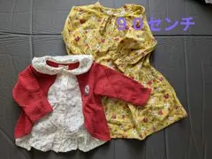 赤いカーディガンと花柄トップスセット
