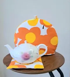①　ティーコゼー ティーポットカバー　ティーコジー　お花　北欧風　3個のみ